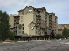 Enjoy 1BD vacation condo just steps away from tons of activities in Vail Valley
